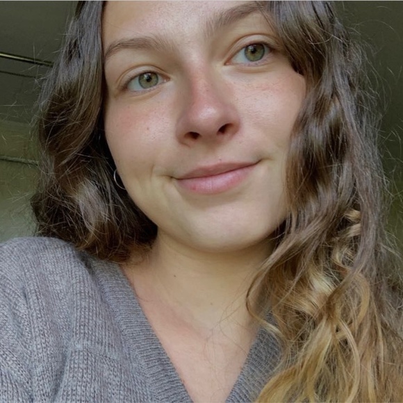 Meet your Posher, Pauline - Picture 1 of 1